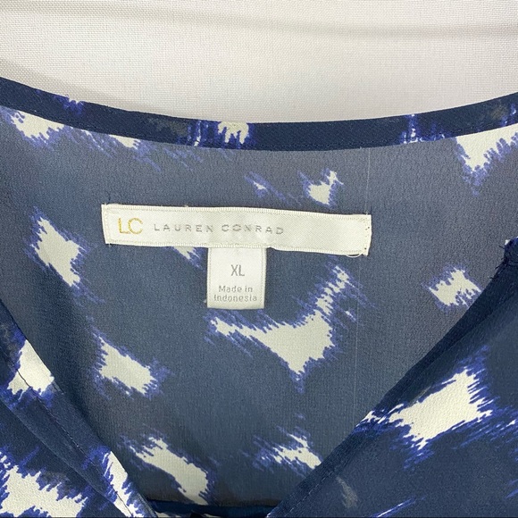 LC Lauren Conrad V Neck Blouse Blue Extra Large - Picture 3 of 14